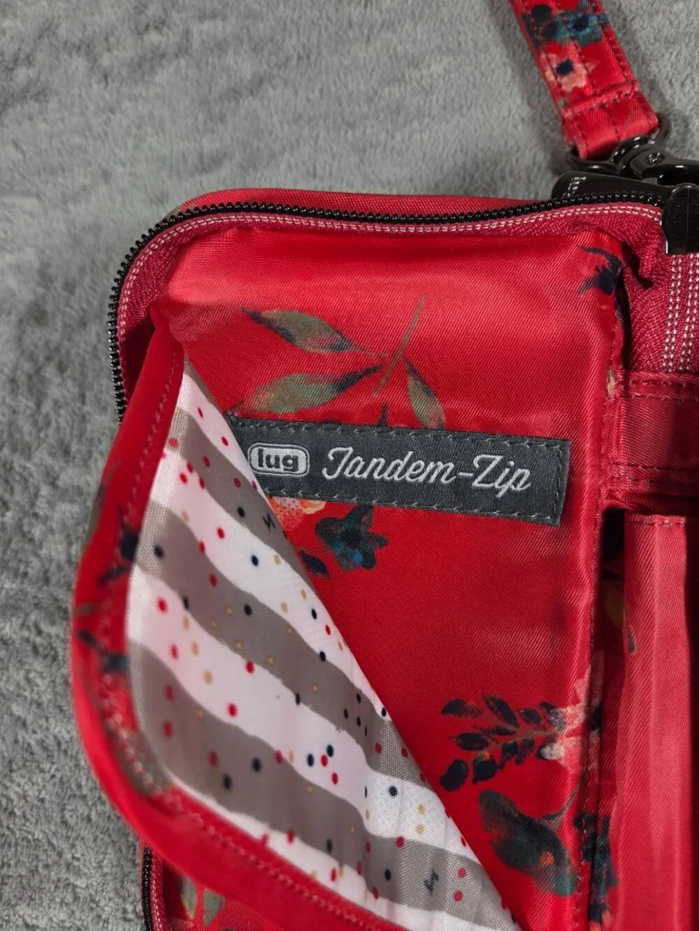 Lug Tandem Zip RFID Wristlet Wallet in Bouquet Red Floral Pattern Full Zip